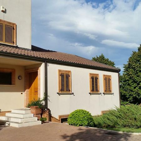 Il Mandorlo B&B Civitanova Alta Esterno foto