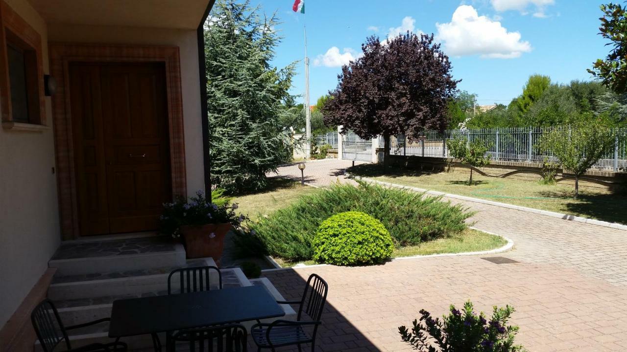 Il Mandorlo B&B Civitanova Alta Esterno foto