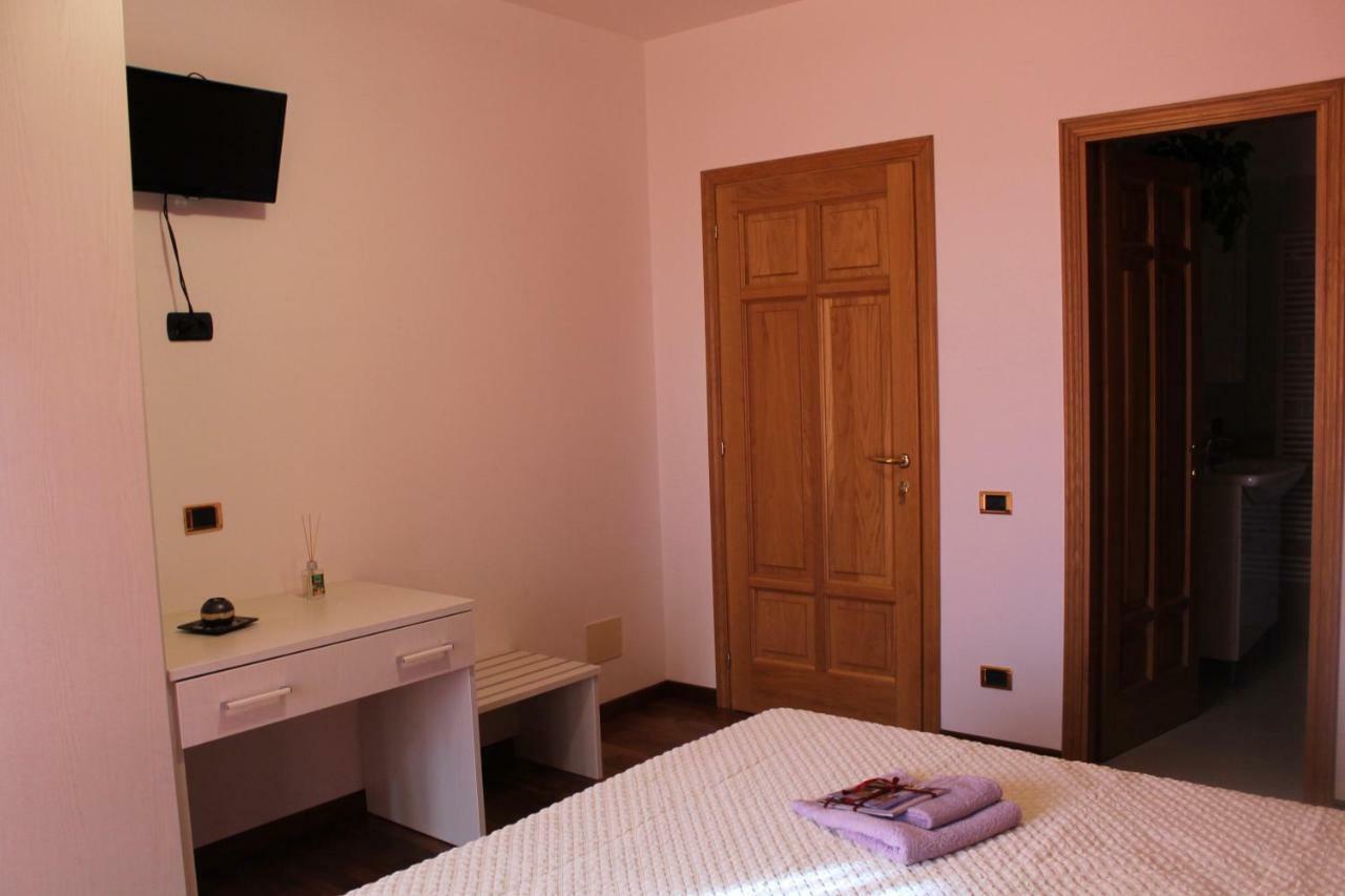 Il Mandorlo B&B Civitanova Alta Esterno foto