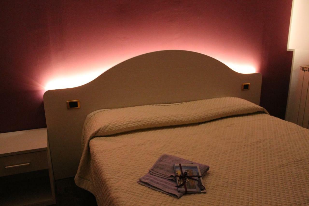 Il Mandorlo B&B Civitanova Alta Esterno foto